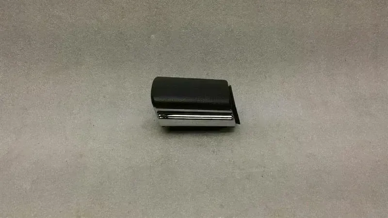 Mercedes-Benz A (W169) Mercedes S-Class W221 RL Door Ashtray A2218100130 Ashtray Rear Left Body type: Saloon
Fuel: Diesel