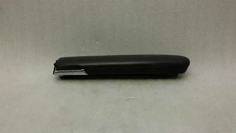 Mercedes-Benz A (W169) Mercedes S-Class W221 Right Door Armrest A2217201495 Armrest Front Right Body type: Saloon
Fuel: Diesel