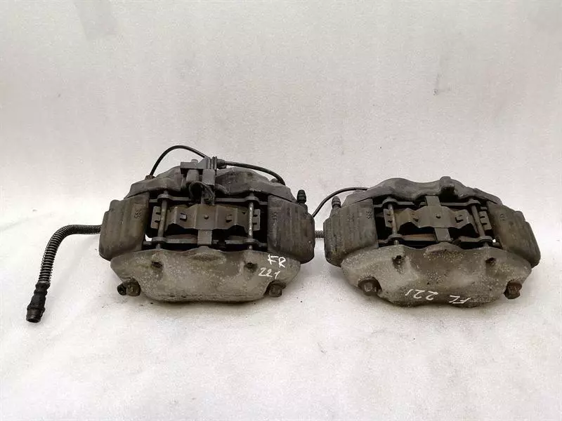 Mercedes-Benz A (W169) Mercedes S-Class W221 W216 Front Caliper Set A0034205183 Front Brake Caliper Set Body type: Saloon
Fuel: Diesel