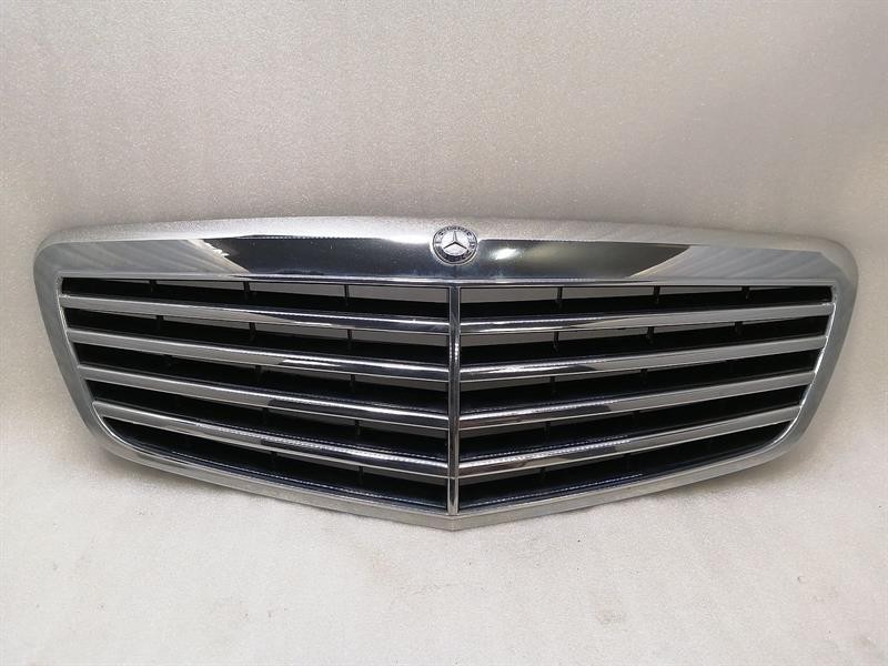 Mercedes-Benz A (W169) Mercedes S-Class W221 Front Grille A2218800483 Radiator Grille Body type: Saloon
Fuel: Diesel