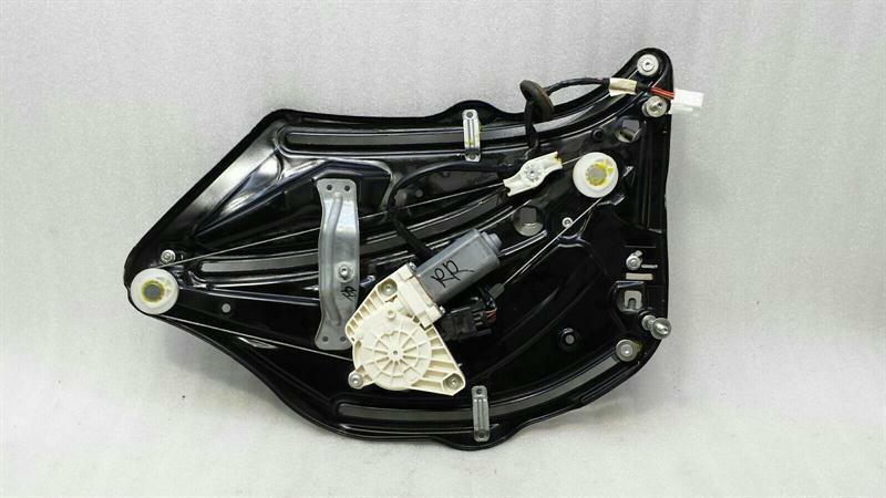 Mercedes-Benz C (W204) Right Rear Door Winder Mercedes e W207 convertible RRH door winder A20...
