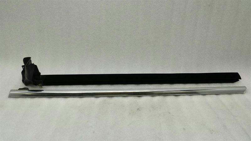 Mercedes-Benz C (W204) Body Moulding Mercedes W207 Convertible RRH Moulding A2076730...