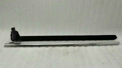 Mercedes W207 kabriolets RRH molding A2076730483 Hi Re Quarter logu blīvētājs
