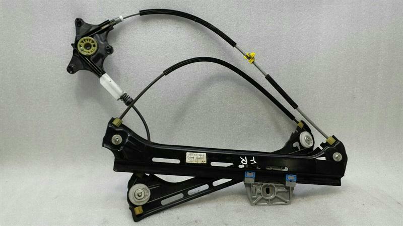 Mercedes-Benz C (W204) Right Front Door Winder Mercedes E W207 Right Front Door Winder A207720...
