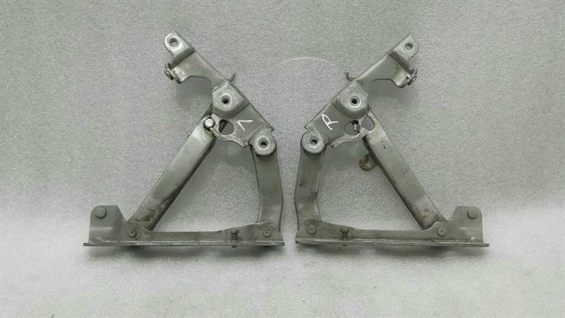 Mercedes-Benz C (W204) Bonnet Hinge LHS Mercedes CLS W219 Bonnet Hinge A2118800128 Hood...