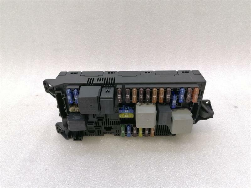 Mercedes-Benz CLS (C219) Mercedes CLS W219 Fuse Box SAM A2115459001 Fuse Box SAM Body type: Saloon
Fuel: Diesel