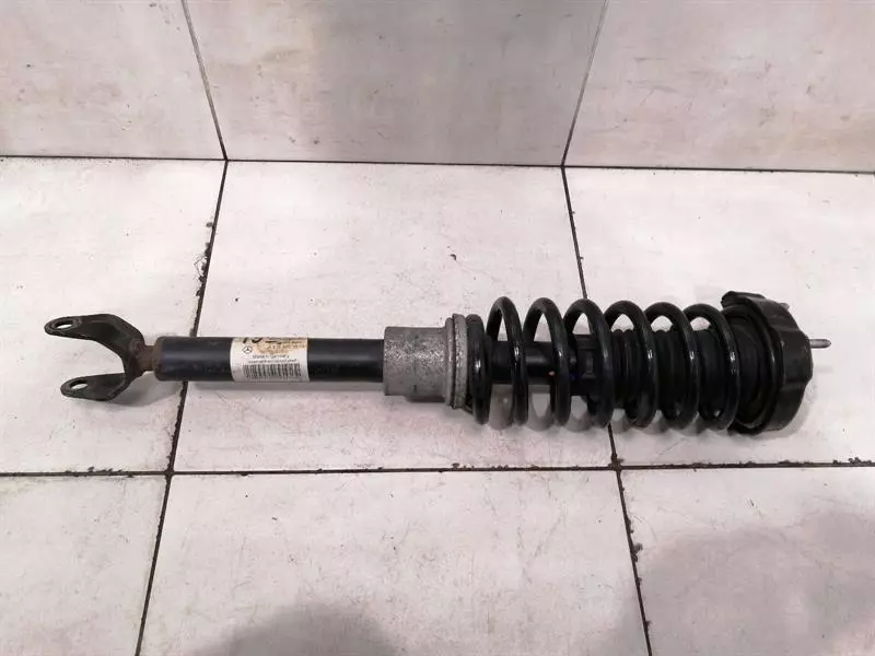 Mercedes-Benz CLS (C219) Mercedes CLS W219 shock absorber front A2193230400 shock absorber front Body type: Saloon
Fuel: Diesel