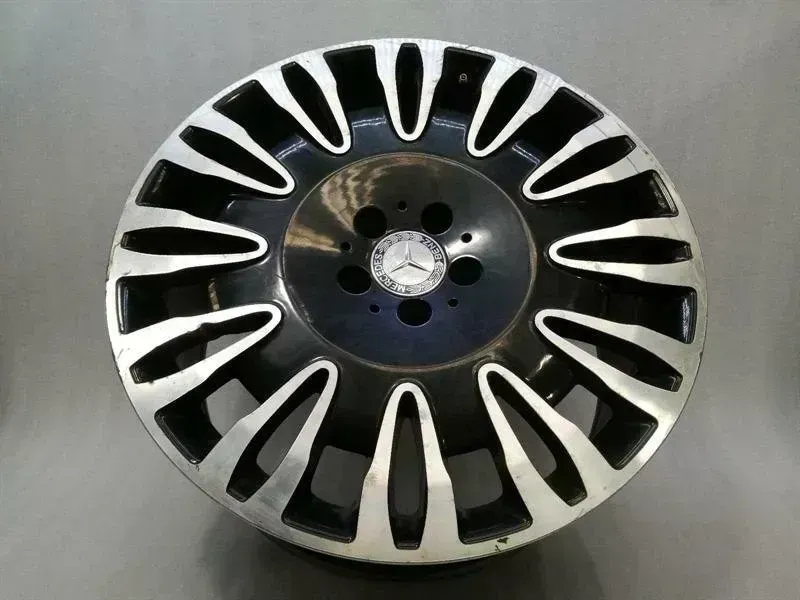 Mercedes-Benz A (W169) Mercedes S-Class W221 Alloy Wheel AFTERMARKET 9.5JX20 ET38 20" Alloy Rim Body type: Saloon
Fuel: Diesel