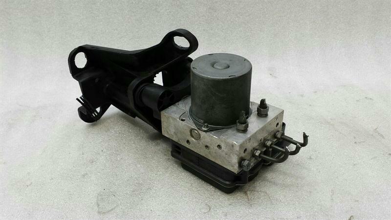 Mercedes-Benz C (W204) A.B.S Pump MERCEDES E CLASS W212 A.B.S PUMP A2124313512 AB...