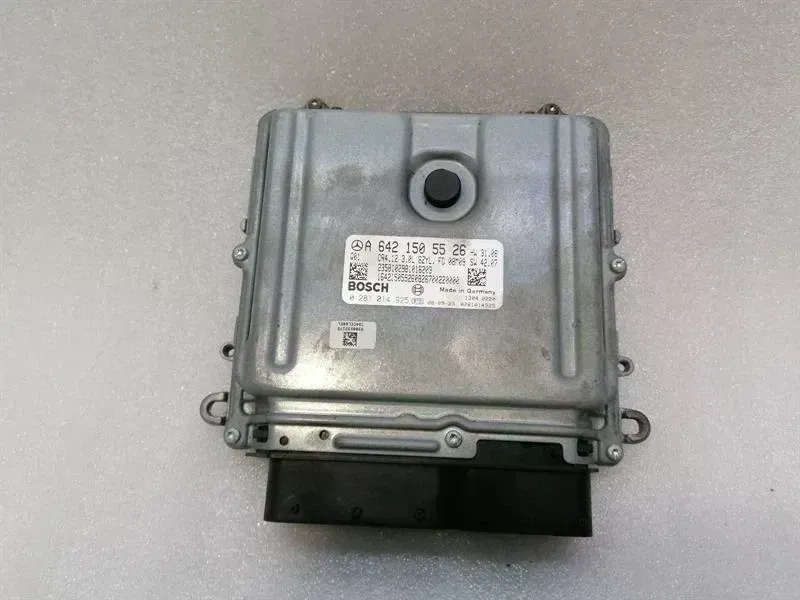 Mercedes-Benz CLS (C219) Mercedes CLS W219 Engine ECU A6421505526 Engine Control Unit OM642 V6 Diesel Body type: Saloon
Fuel: Diesel