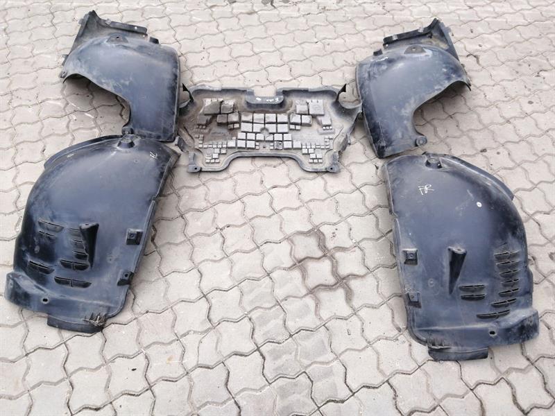 Mercedes-Benz A (W169) Mercedes E Class W211 Wheel Arch Liner Set A2116980230 WHEEL RUN COVER Set Body type: Saloon
Fuel: Diesel