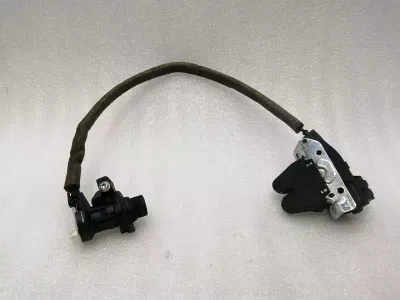 Serrure de coffre Mercedes Classe E W207 A2047500185 Serrure de hayon