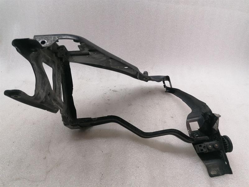 Mercedes-Benz C (W204) Holder- Bracket Mercedes E Class W207 Left Headlight Bracket A2...