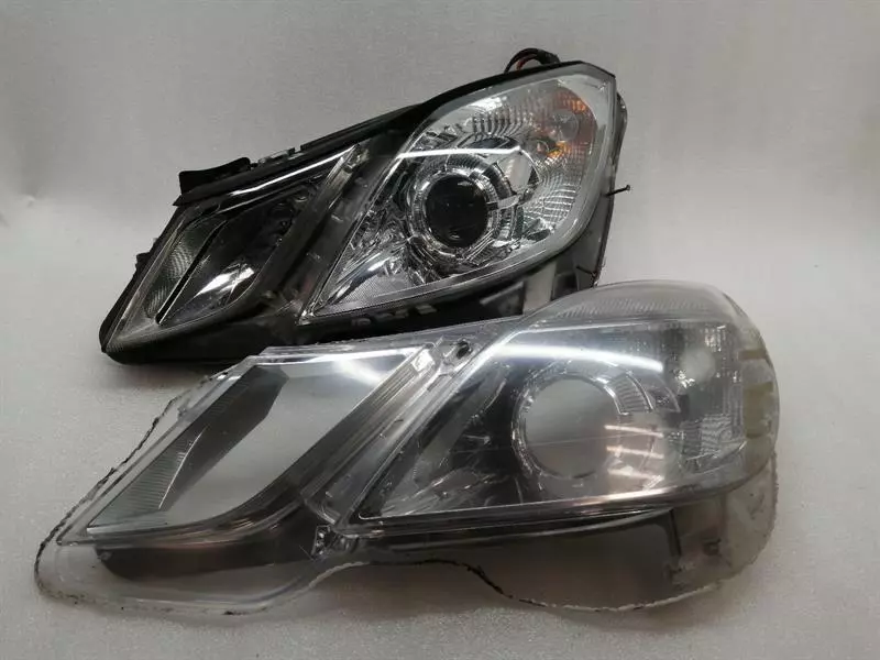 Mercedes-Benz C (W204) Left Headlamp Mercedes W207 Left Light A2078202961 Headlights...