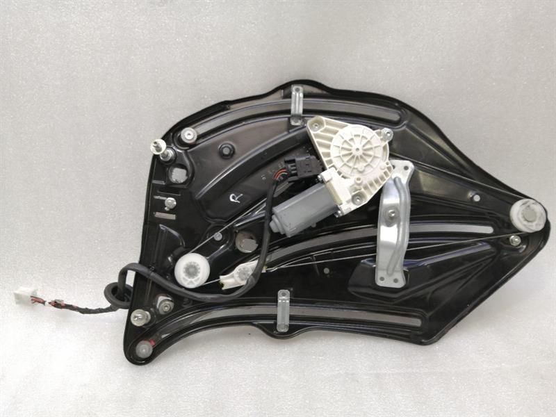 Mercedes E Class W207 Right Rear Door Winder A2076702003 Window Regulator Rear Re