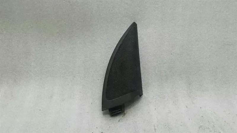 Mercedes-Benz A (W176) Mercedes GL X166 Front Right Tweeter A1667200244 Speaker Front Right Body type: SUV
Fuel: Diesel
