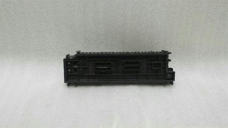 Mercedes-Benz A (W176) Mercedes GL X166 Fuse Box A1665402350 Fuse Box Body type: SUV
Fuel: Diesel