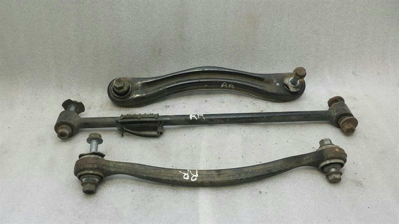 Mercedes-Benz GL / GLS (X166) Mercedes ML W164 right rear wishbone A1643501606 rear right wishbone set Body type: SUV
Fuel: Diesel