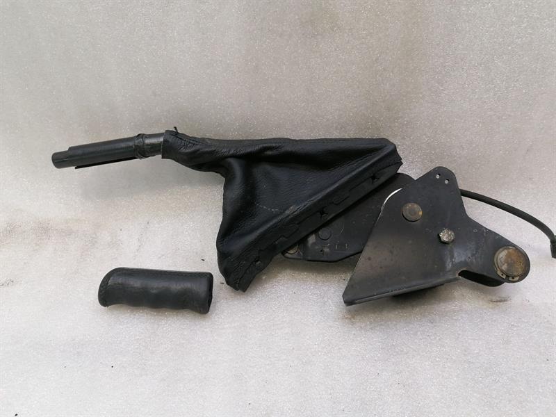 Mercedes-Benz A (W176) Mercedes G-Wagen W463 Brake Lever A4634270620 Handbrake Handle Body type: SUV
Fuel: Diesel