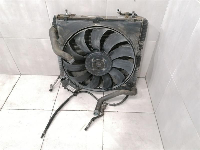 Mercedes G350 W463 Radiator Pack A4615000102 Radiator Package OM642 DIESEL