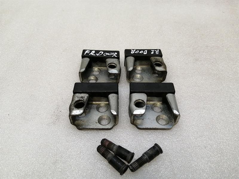 Mercedes-Benz A (W176) Mercedes G-Wagen W463 door lock wedge set A4637230903 striking plate set Body type: SUV
Fuel: Diesel