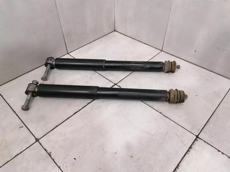 Mercedes-Benz A (W176) Mercedes G-Wagen W463 Shock Absorber Front Set A0063230200 Front Shock Absorbers Body type: SUV
Fuel: Diesel