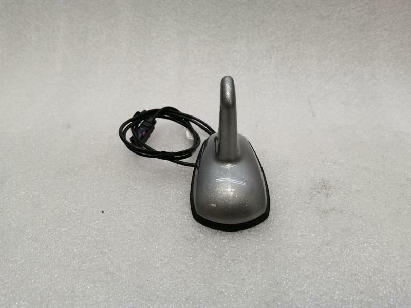 Mercedes-Benz A (W176) Mercedes S-class W221 aerial / antenna roof shark A2218205675 roof antenna Body type: Saloon
Fuel: Diesel