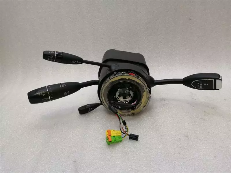 Mercedes-Benz A (W176) Mercedes S-Class W221 Wiper Stalks A1714640918 Indicator Switch Steering Column Switch Body type: Saloon
Fuel: Diesel