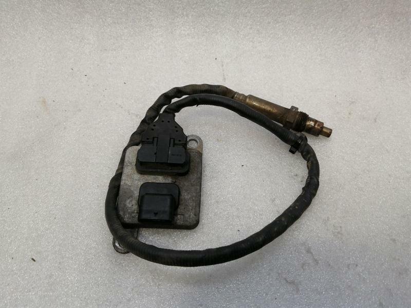 Mercedes-Benz A (W176) Mercedes S-class W221 NOX Lambda Sensor A0009057000 HO2S NOX Body type: Saloon
Fuel: Diesel