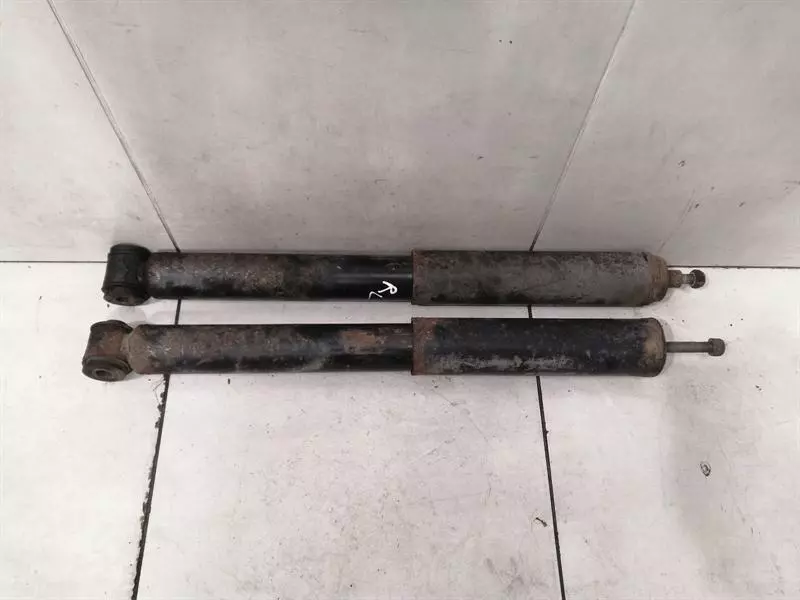 Mercedes-Benz A (W169) Mercedes G-Car W463 Shock Absorber Rear Pair A4633260300 Shock Absorber Rear Body type: SUV
Fuel: Diesel