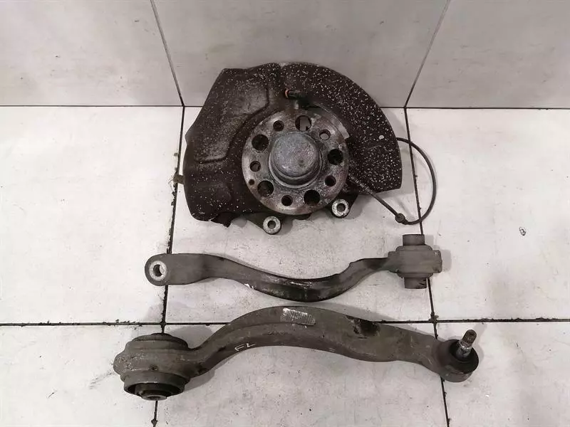 Mercedes-Benz CLS (C218) Mercedes CLS W218 Left Front Hub Set A2183320901 Wheel Bearing Housing Front Li Set Body type: Saloon
Fuel: Diesel