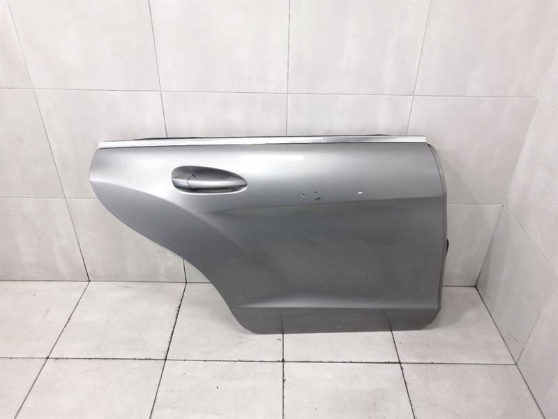 Mercedes-Benz CLS (C218) Mercedes CLS W218 right rear door A2187301205 door rear right Body type: Saloon
Fuel: Diesel