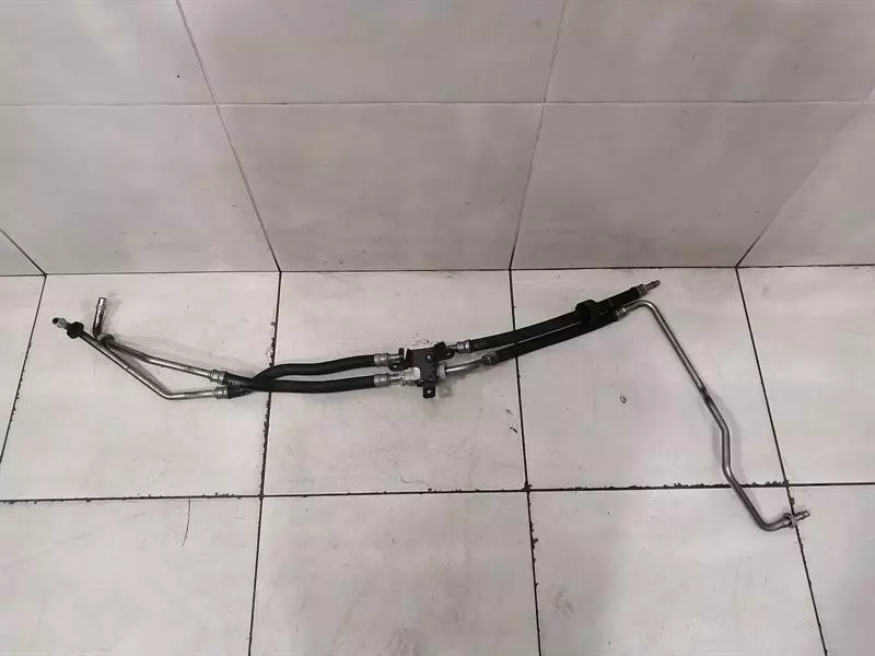 Mercedes-Benz GL / GLS (X166) Mercedes GLS 350D Gearbox Pipes A1665001388 Transmission Oil Line Body type: SUV
Fuel: Diesel