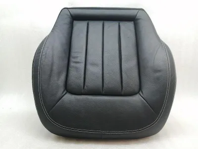 Mercedes CLS W218 Lewa dolna poduszka na siedzenie A2189100546 Lewa skóra na siedzenie 7E80