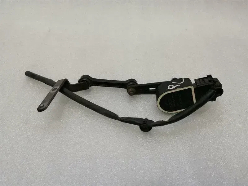 Mercedes-Benz GL / GLS (X166) Mercedes GLS 350D Rear Left Level Sensor A0045429918 Level Sensor Li Body type: SUV
Fuel: Diesel