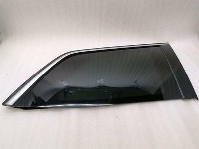 Mercedes GLS 350D labais aizmugurējais ceturkšņa stikls A1666700449 durvju stikls 1/4 aizmugurē