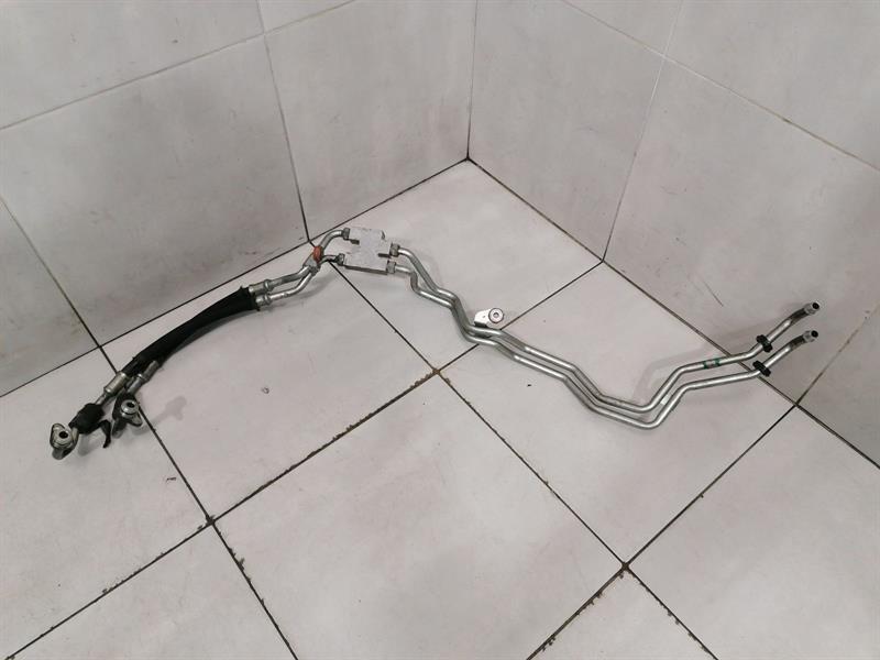 Maserati Quattroporte MASERATI QUATTROPORTE VI M156 Gearbox Pipes 670004147 Getriebeölleit Body type: Saloon
Fuel: Diesel