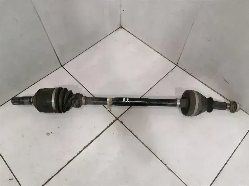 Maserati Quattroporte MASERATI QUATTROPORTE VI M156 Drive Shaft Rear R 670104208 Right Drive Shaft Body type: Saloon
Fuel: Diesel