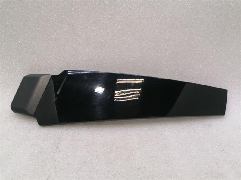 Maserati Quattroporte MASERATI QUATTROPORTE VI M156 Right B Post Cover 670078581 Right Trim Body type: Saloon
Fuel: Diesel