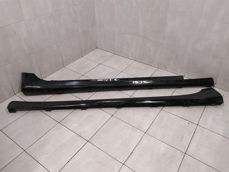 Maserati Quattroporte MASERATI QUATTROPORTE VI M156 side skirt set 673000023 side sills set GTS Body type: Saloon
Fuel: Diesel