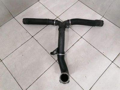 Tuyau de refroidisseur intermédiaire 670105708 pour Maserati Quattroporte VI M156 : explication de la charge du tube de pression