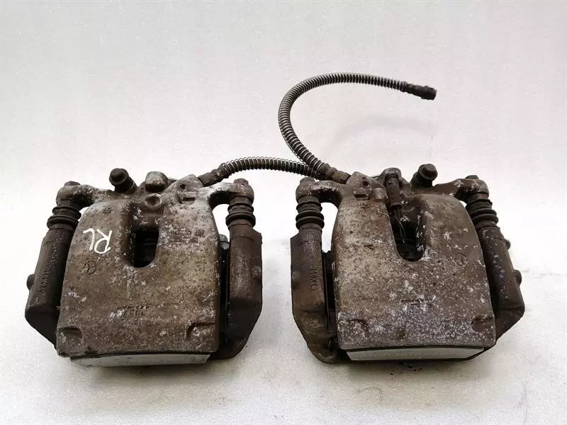Mercedes-Benz A (W176) Mercedes S-Class W222 W231 Rear Caliper Set A2314230981 Brake Caliper Rear Set Body type: Saloon
Fuel: Diesel