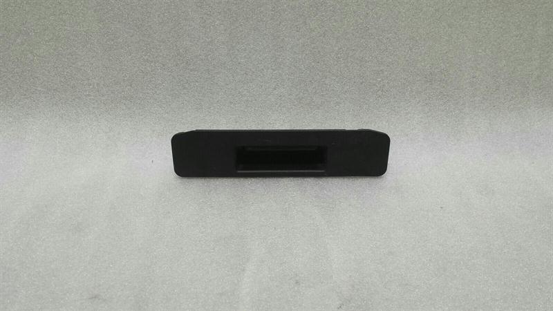 Mercedes-Benz A (W176) Mercedes GL X166 Boot Lid Switch A1667500493 Switch Tailgate Body type: SUV
Fuel: Diesel