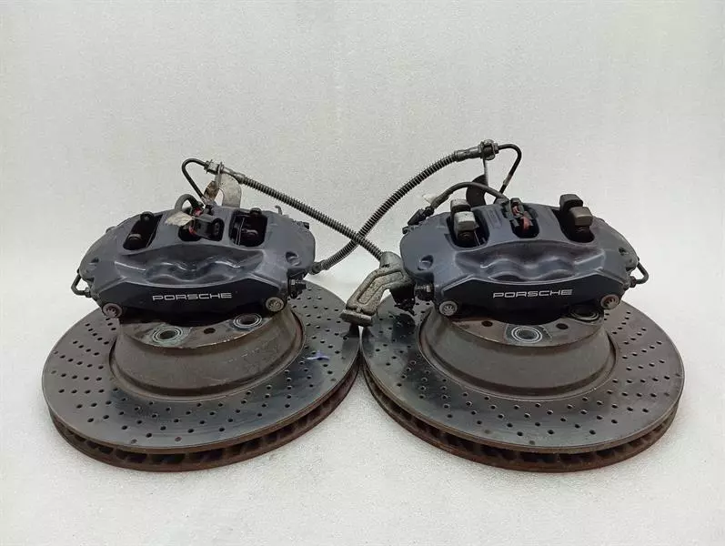 Porsche 911 (991) Porsche 911 992 Brake Calipers 992615404AE Brake Caliper Rear Brake System Body type: Coupe
Fuel: Petrol