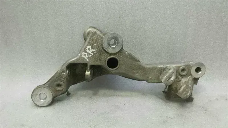 Porsche 911 (991) Porsche 911 991 subframe rear 99133115210 axle frame rear axle right carrier Body type: Coupe
Fuel: Petrol