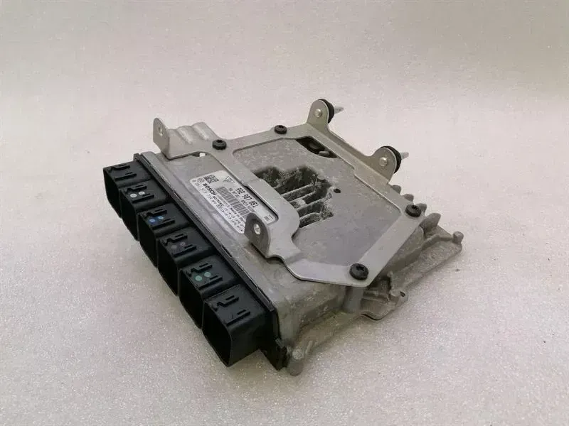 Porsche 911 (991) Porsche 911 992 Engine ECU 992907051 Engine Control Unit DKCA 3.0 Body type: Coupe
Fuel: Petrol