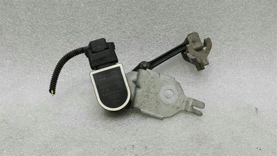 Mercedes E Class W238 Сензор за ниво на фаровете A0009053704 Сензор за ниво