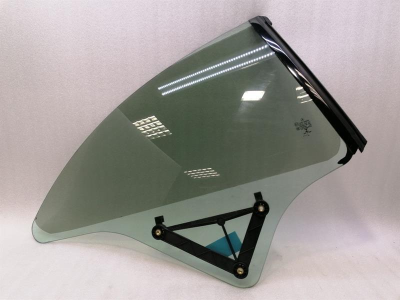 Mercedes-Benz S Coupe (C217) Right Rear 1/4 Glass Mercedes E Class W238 RRH Quarter Glass A238670...