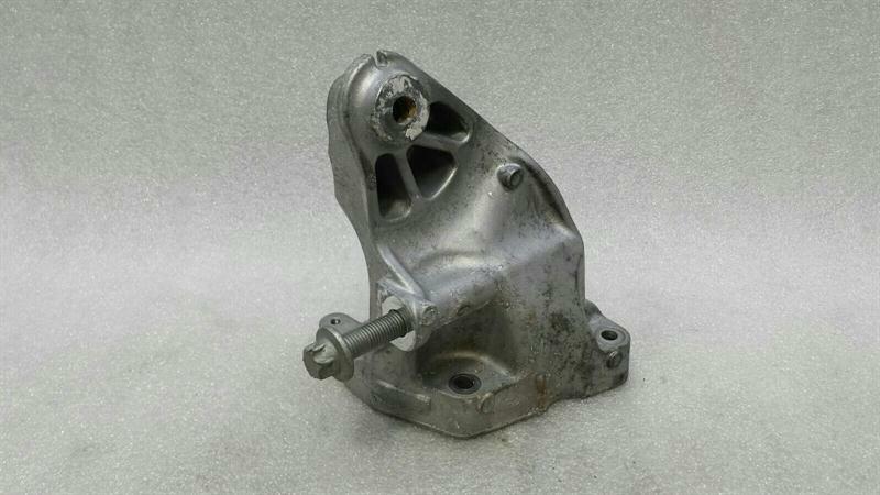 Mercedes-Benz S Coupe (C217) Engine Mount Mercedes E Class W238 Engine Mount A6422234604 ...