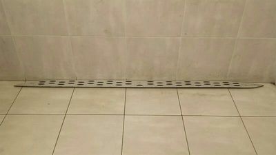 Garniture de jupe latérale gauche à sept barres pour Mercedes GLS X166 A1666900575